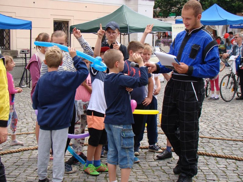 Rynek tętniący życiem (kilka zdjęć)