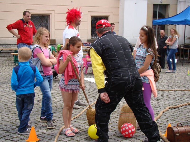 Rynek tętniący życiem (kilka zdjęć)