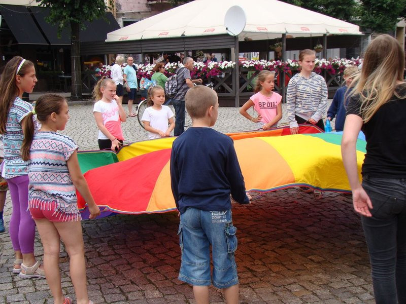 Rynek tętniący życiem (kilka zdjęć)