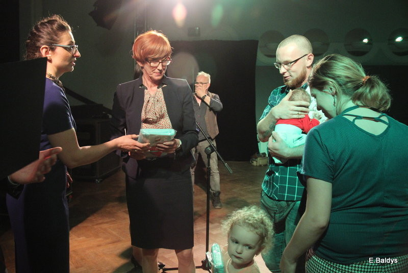 Becikowe od pani minister i prezydenta (zdjęcia)