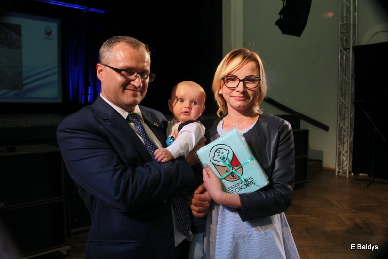 Becikowe od pani minister i prezydenta (zdjęcia)