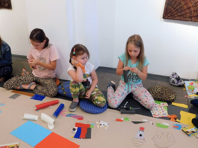 Mali artyści w Galerii MBWA  (kilka zdjęć)