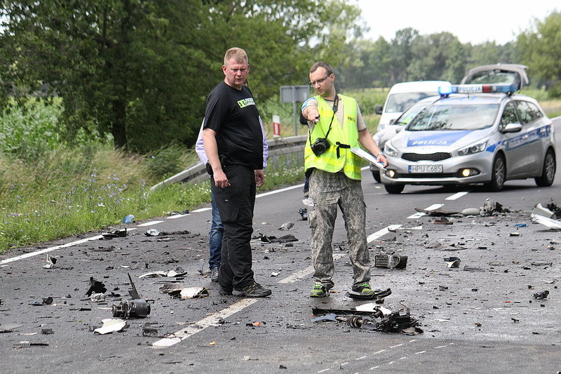 Zginął w zderzeniu z ciężarówką (zdjęcia)