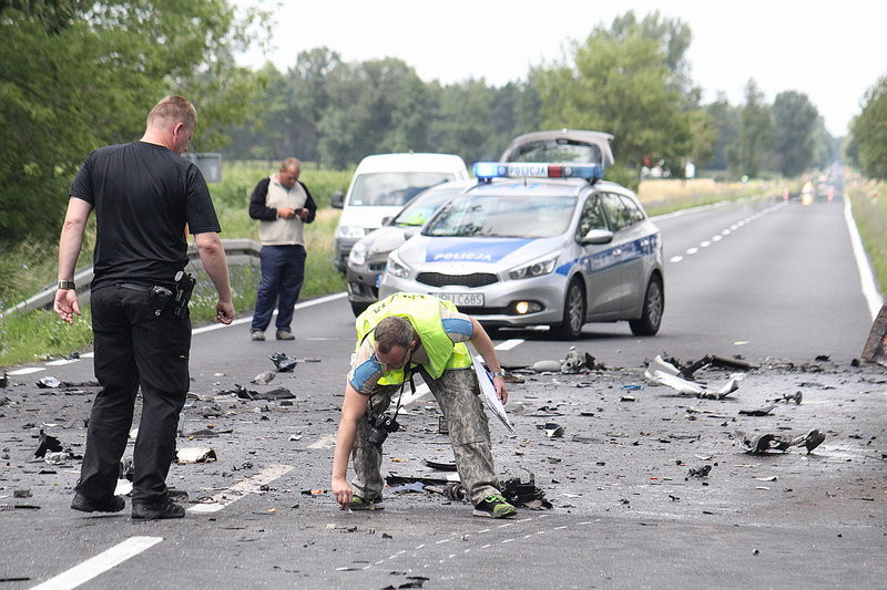 Zginął w zderzeniu z ciężarówką (zdjęcia)