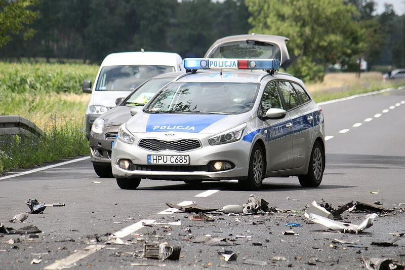Zginął w zderzeniu z ciężarówką (zdjęcia)