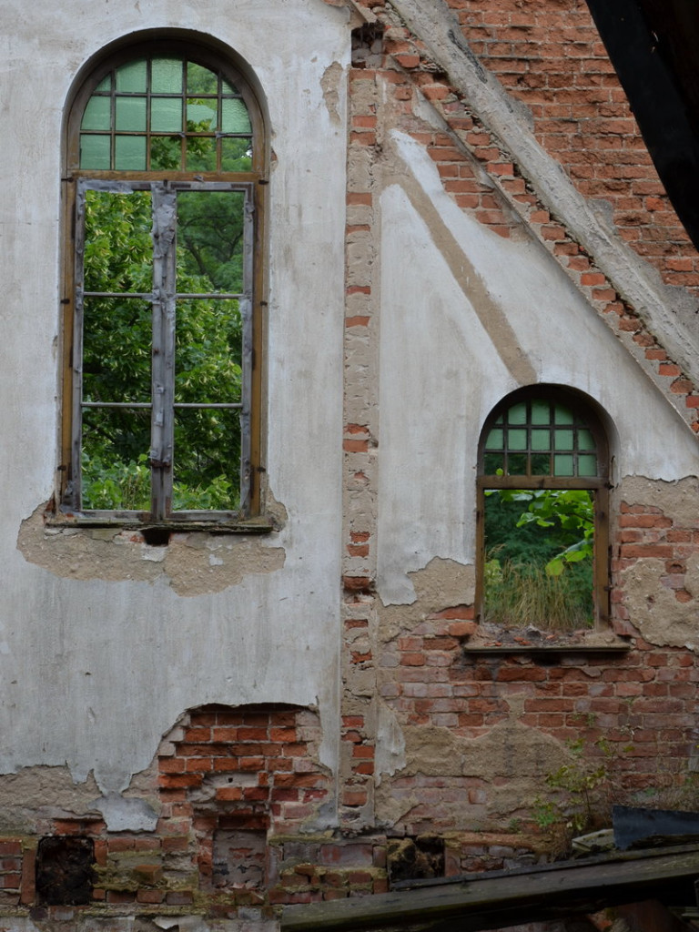 Pałac w Zbarzewie na sprzedaż (zdjęcia)