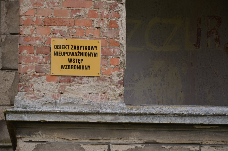 Pałac w Zbarzewie na sprzedaż (zdjęcia)