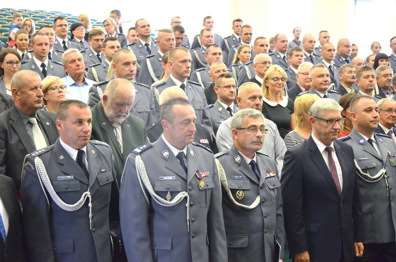 Wyróżnienia i awanse dla policjantów (zdjęcia)
