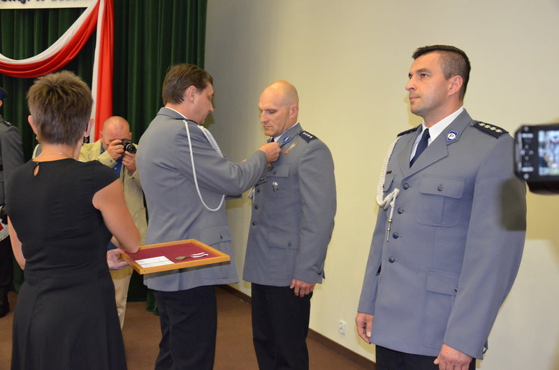 Wyróżnienia i awanse dla policjantów (zdjęcia)