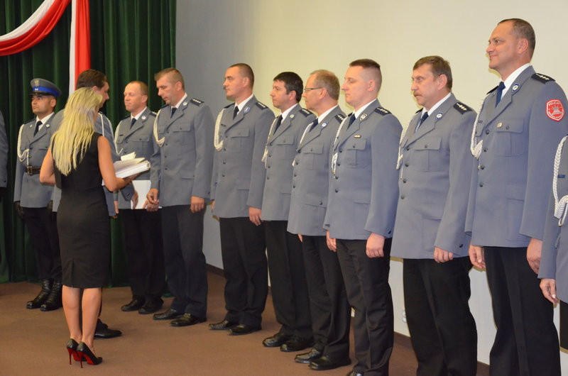 Wyróżnienia i awanse dla policjantów (zdjęcia)