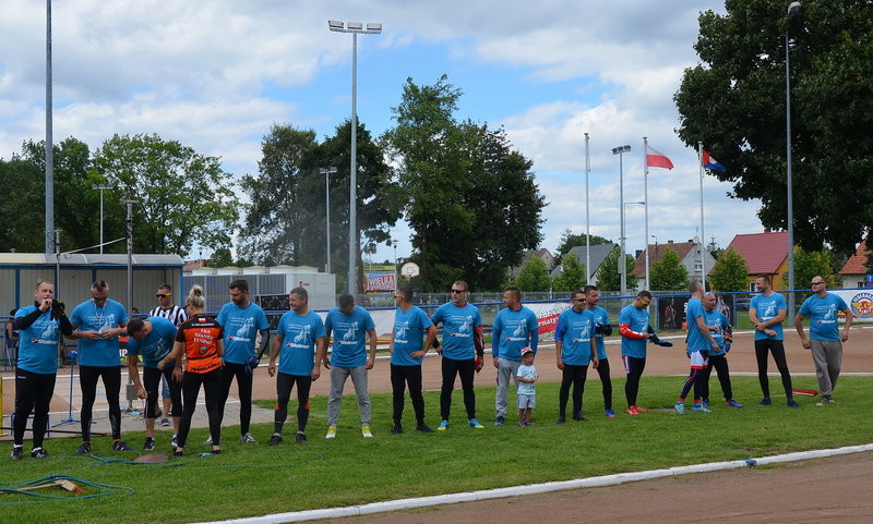 Ostra walka w turnieju oldbojów (zdjęcia)