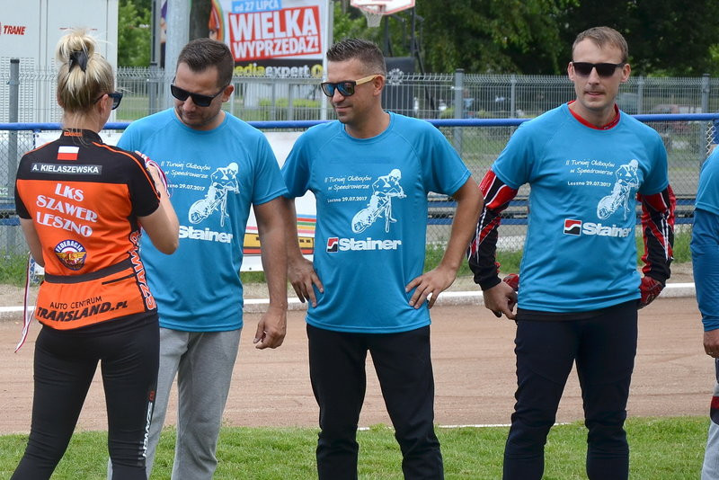 Ostra walka w turnieju oldbojów (zdjęcia)