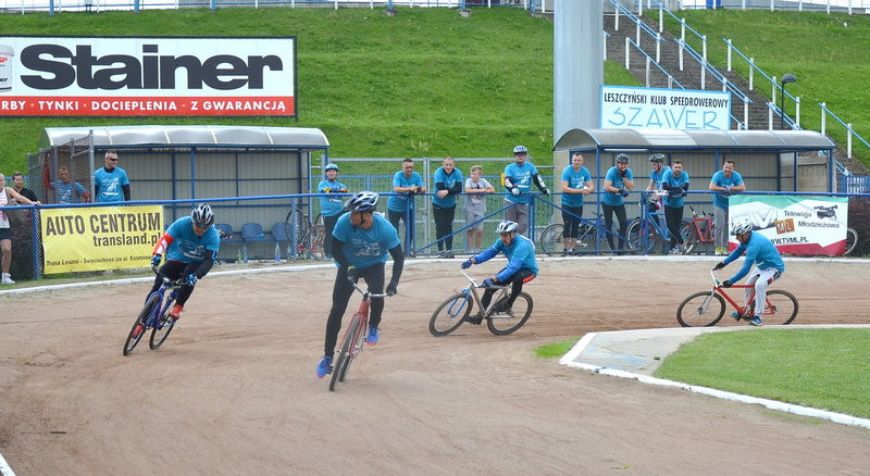 Ostra walka w turnieju oldbojów (zdjęcia)