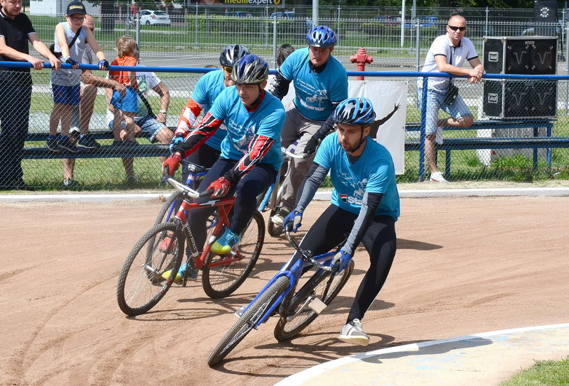 Ostra walka w turnieju oldbojów (zdjęcia)