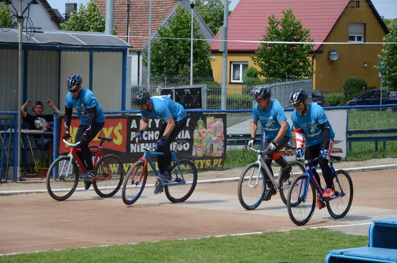 Ostra walka w turnieju oldbojów (zdjęcia)