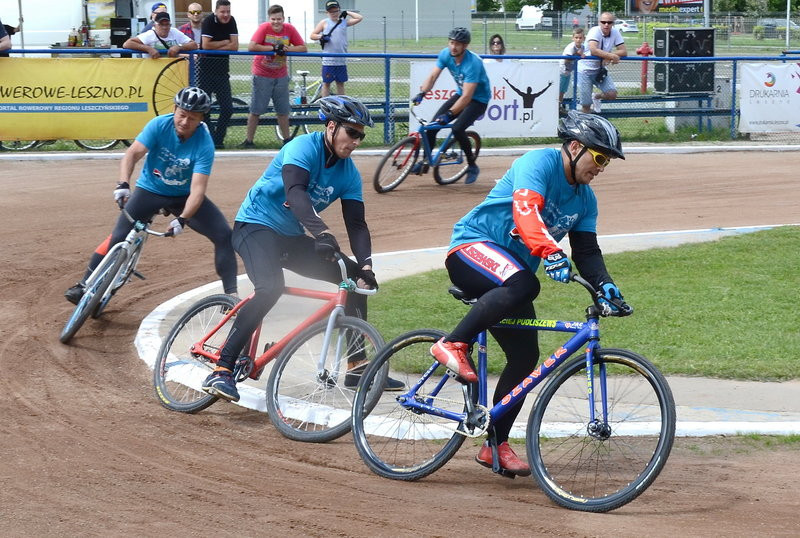 Ostra walka w turnieju oldbojów (zdjęcia)
