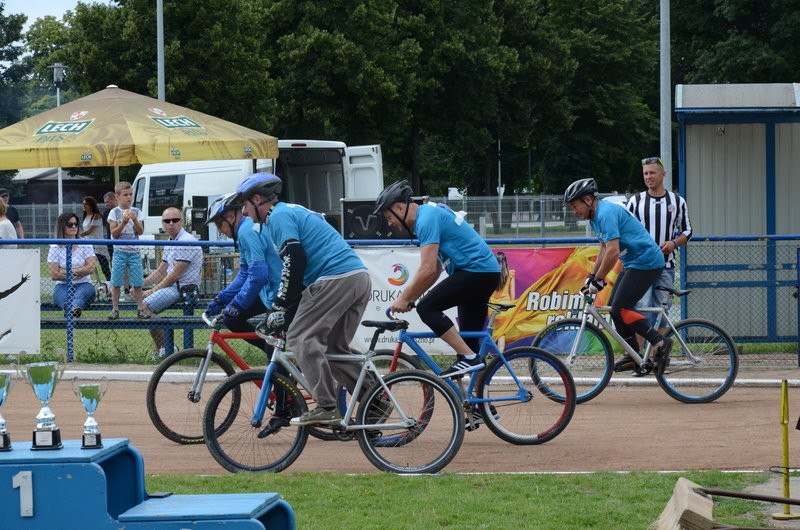 Ostra walka w turnieju oldbojów (zdjęcia)