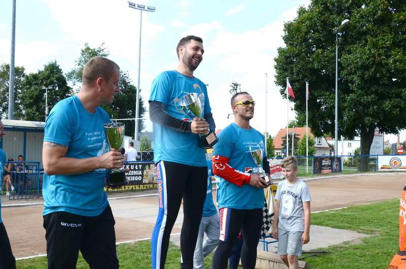 Ostra walka w turnieju oldbojów (zdjęcia)