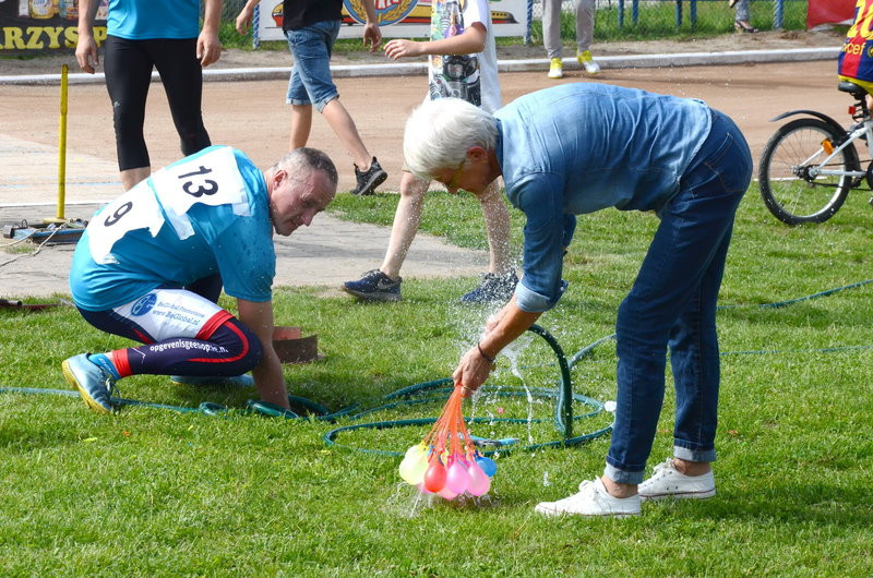 Ostra walka w turnieju oldbojów (zdjęcia)