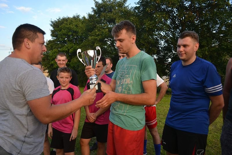 Kawalerowie wygrali z Żonatymi! (zdjęcia)