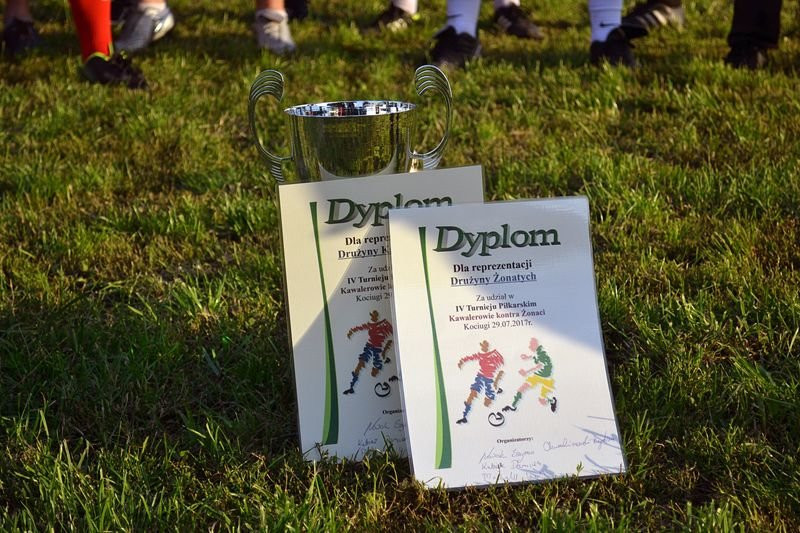 Kawalerowie wygrali z Żonatymi! (zdjęcia)