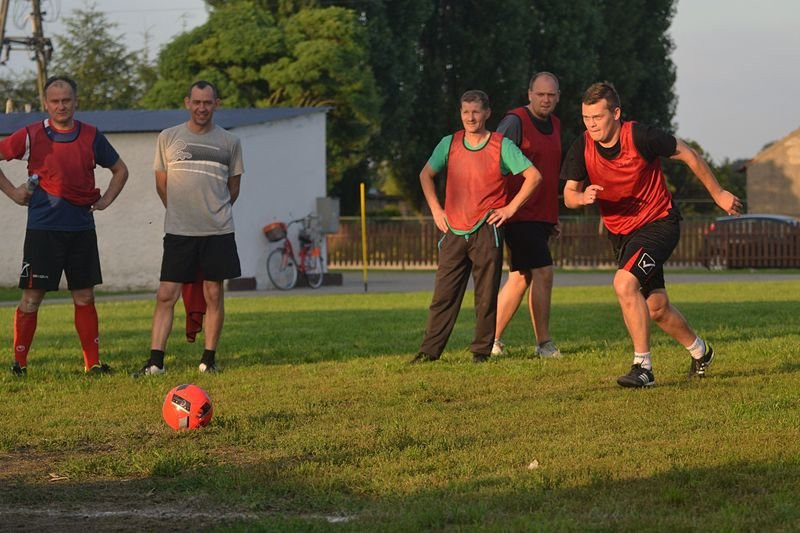 Kawalerowie wygrali z Żonatymi! (zdjęcia)