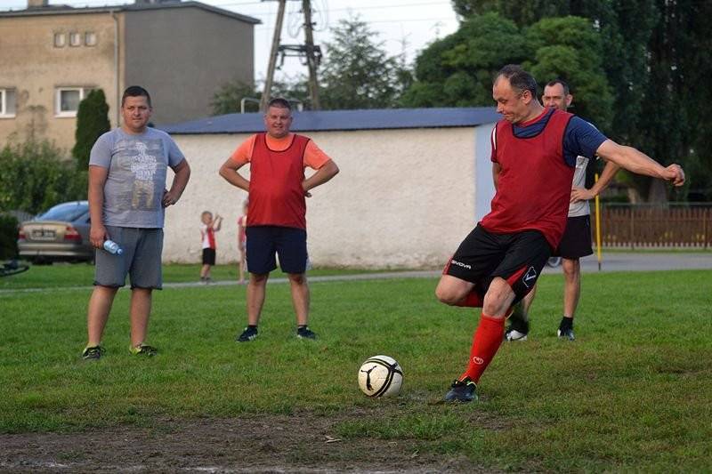 Kawalerowie wygrali z Żonatymi! (zdjęcia)