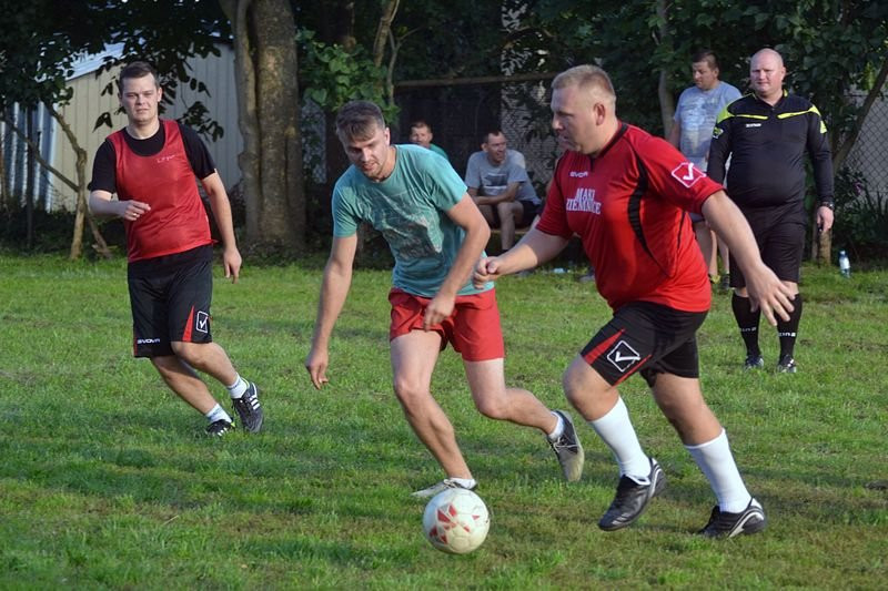 Kawalerowie wygrali z Żonatymi! (zdjęcia)