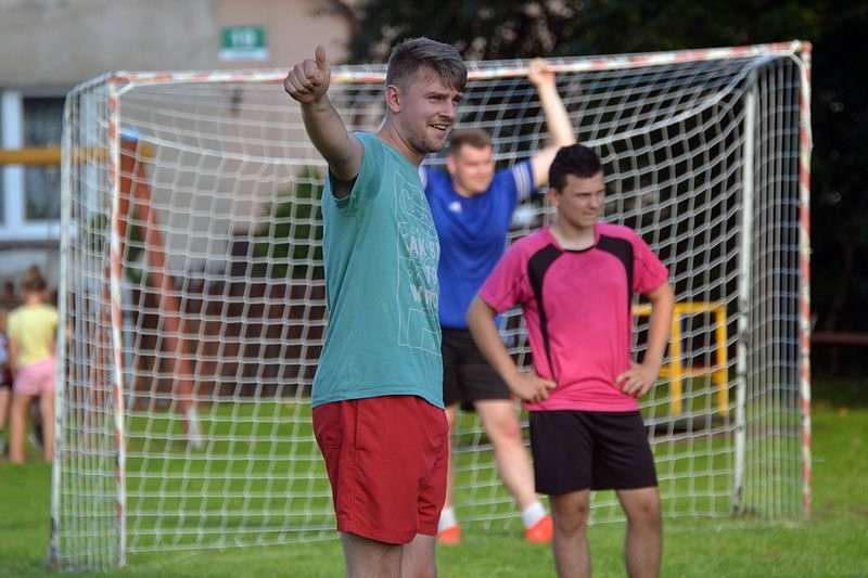 Kawalerowie wygrali z Żonatymi! (zdjęcia)