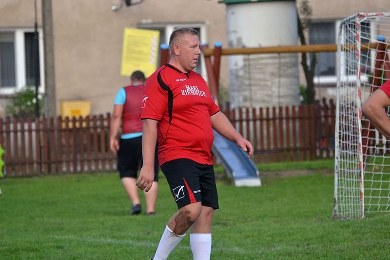 Kawalerowie wygrali z Żonatymi! (zdjęcia)