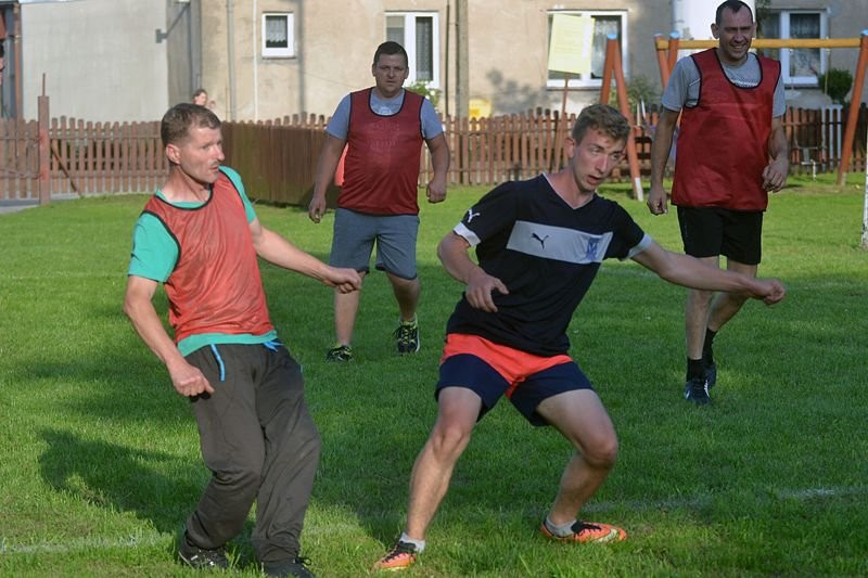 Kawalerowie wygrali z Żonatymi! (zdjęcia)