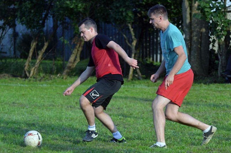 Kawalerowie wygrali z Żonatymi! (zdjęcia)