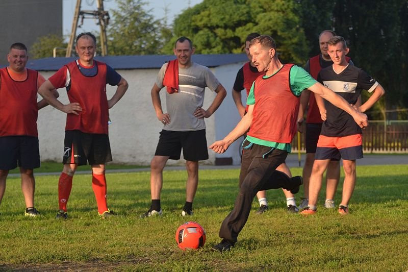 Kawalerowie wygrali z Żonatymi! (zdjęcia)