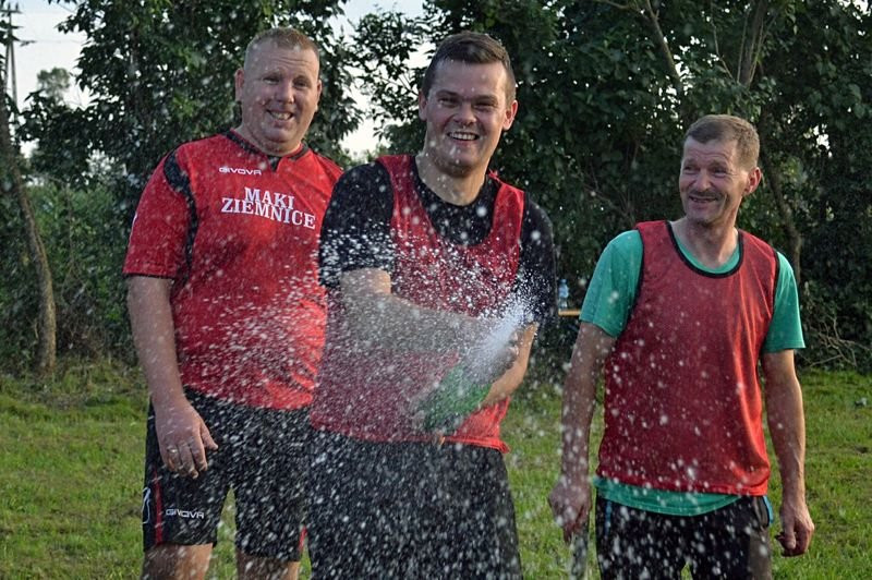 Kawalerowie wygrali z Żonatymi! (zdjęcia)