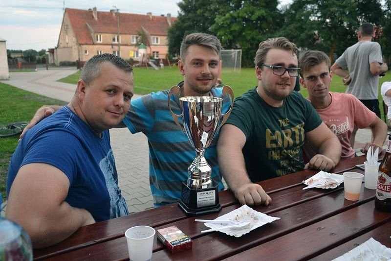 Kawalerowie wygrali z Żonatymi! (zdjęcia)