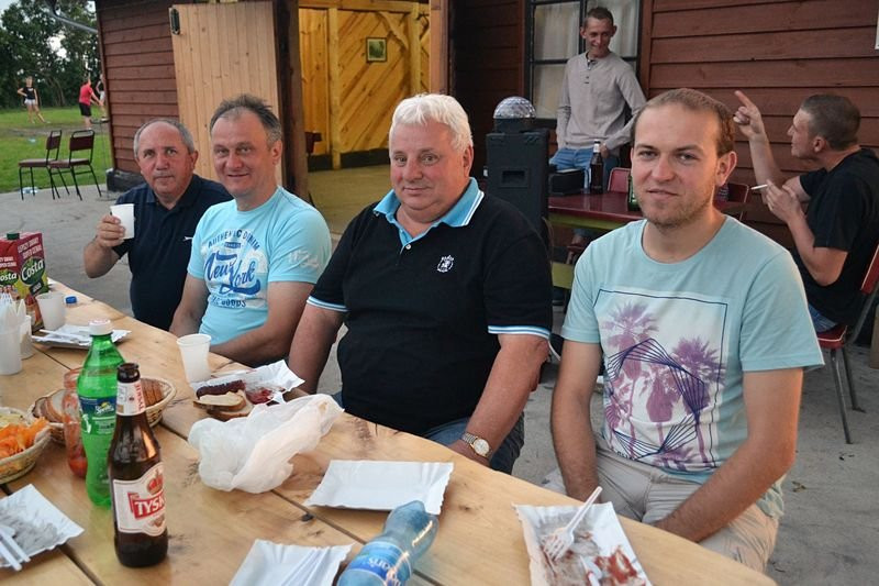 Kawalerowie wygrali z Żonatymi! (zdjęcia)