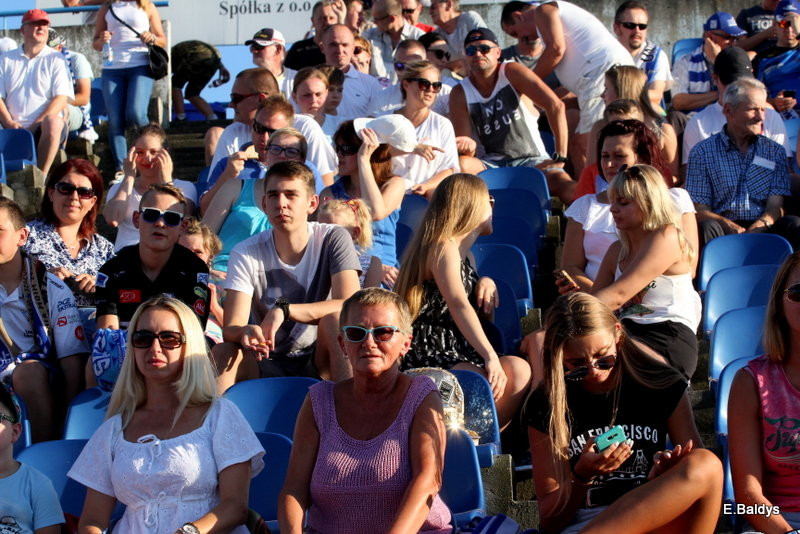 Kibicowali w upalną niedzielę (zdjęcia)
