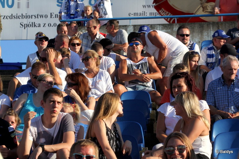 Kibicowali w upalną niedzielę (zdjęcia)