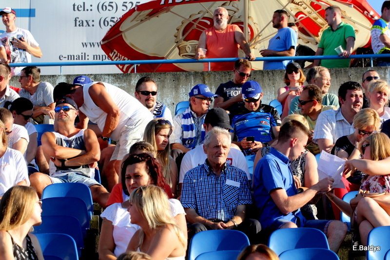 Kibicowali w upalną niedzielę (zdjęcia)