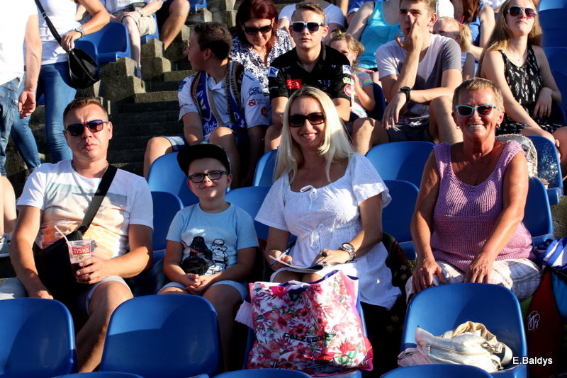 Kibicowali w upalną niedzielę (zdjęcia)