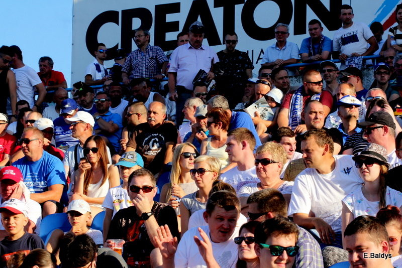 Kibicowali w upalną niedzielę (zdjęcia)