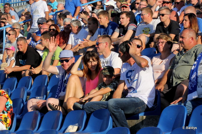 Kibicowali w upalną niedzielę (zdjęcia)