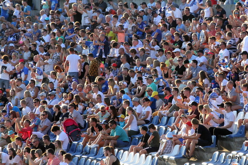 Kibicowali w upalną niedzielę (zdjęcia)