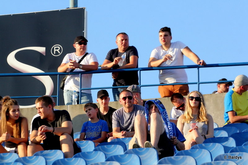 Kibicowali w upalną niedzielę (zdjęcia)