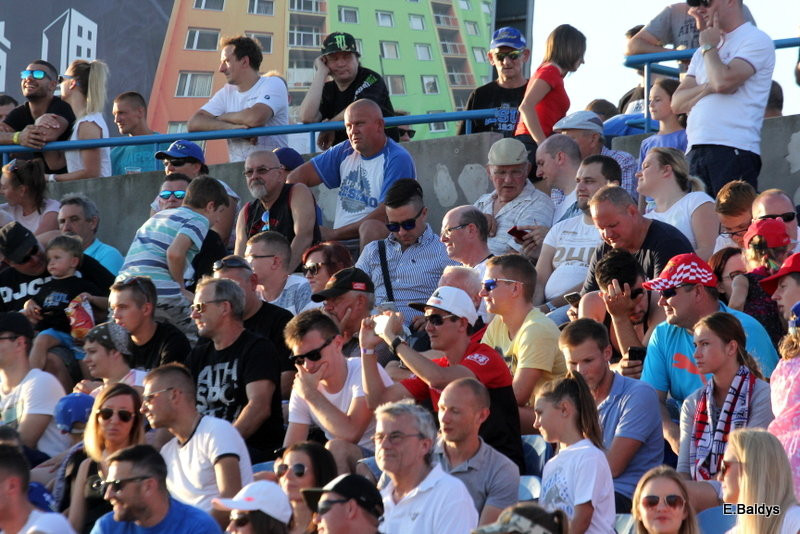 Kibicowali w upalną niedzielę (zdjęcia)