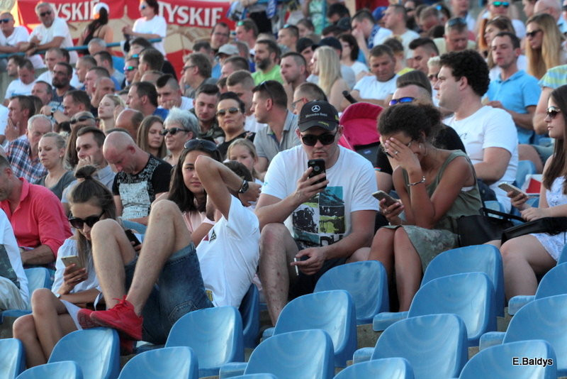 Kibicowali w upalną niedzielę (zdjęcia)