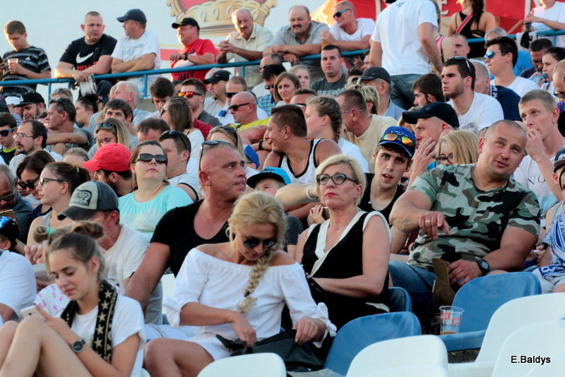 Kibicowali w upalną niedzielę (zdjęcia)