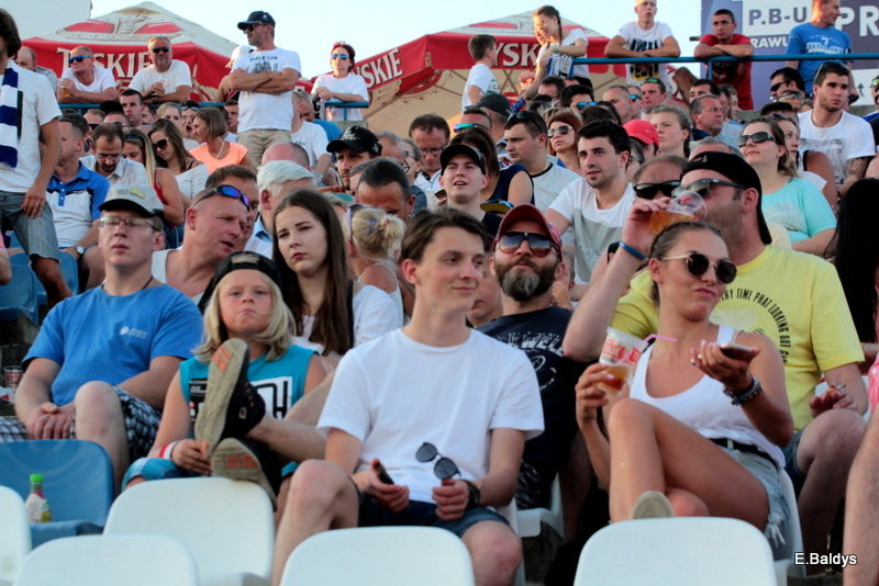 Kibicowali w upalną niedzielę (zdjęcia)