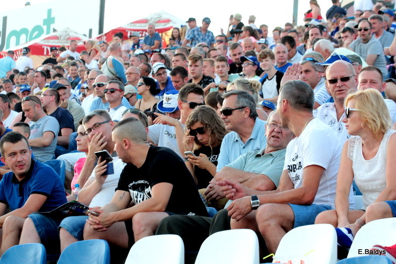 Kibicowali w upalną niedzielę (zdjęcia)