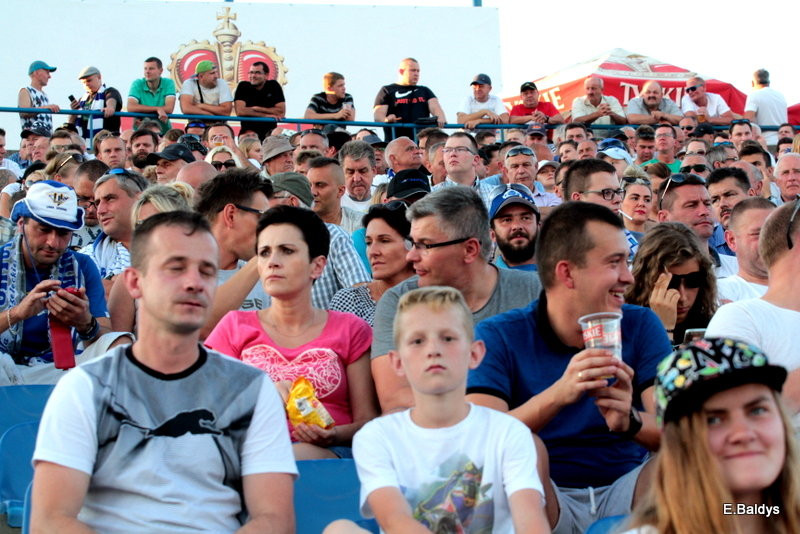 Kibicowali w upalną niedzielę (zdjęcia)